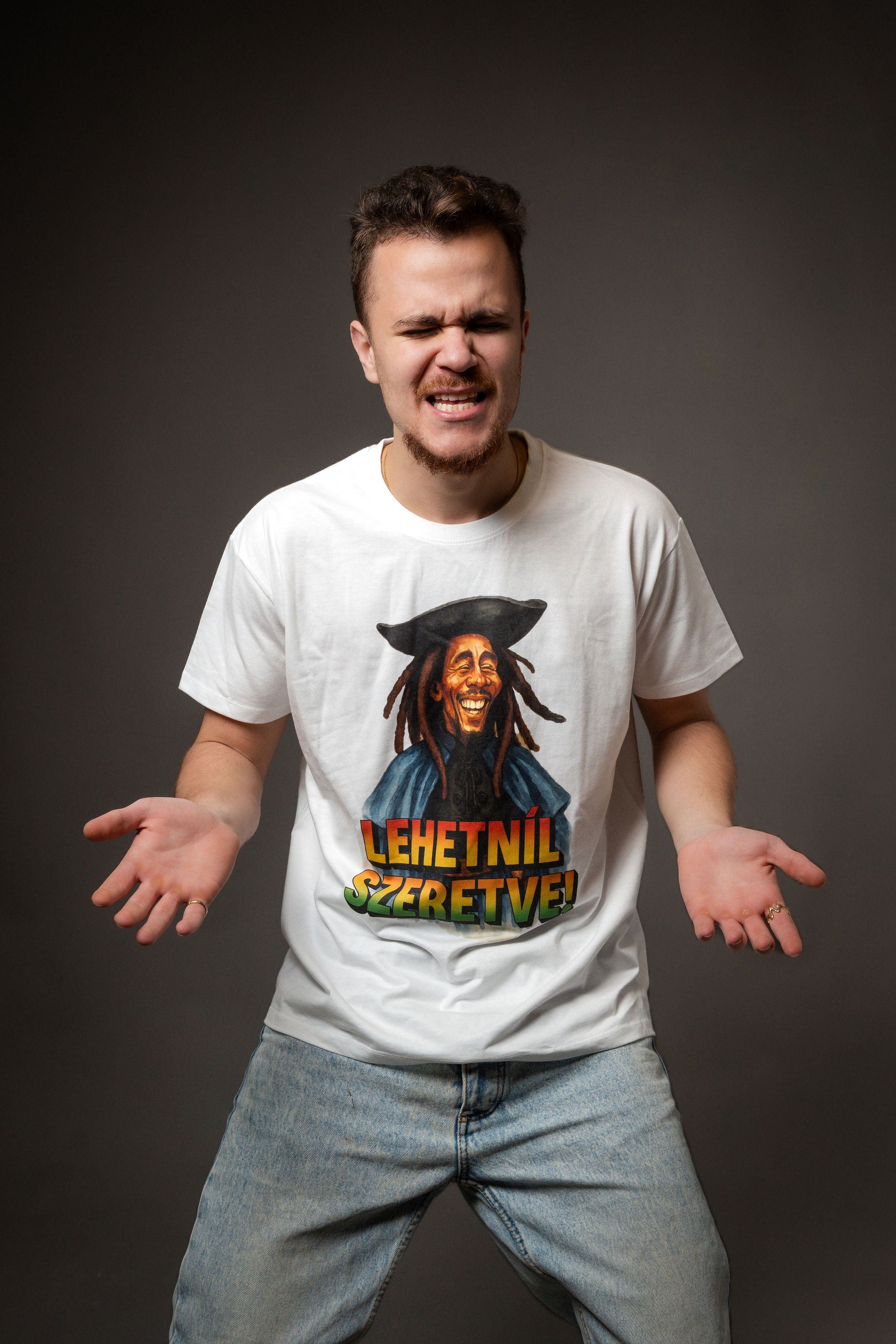 LEHETNÍL SZERETVE™ Rövidujjú Póló