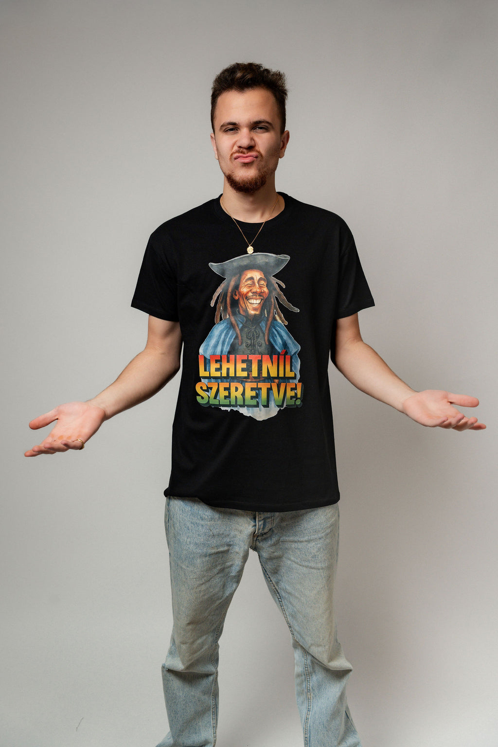 LEHETNÍL SZERETVE™ Rövidujjú Póló